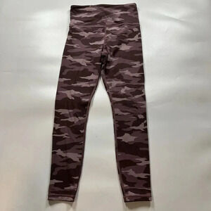 Athleta Leggings XS Elation Camo 7/8 Tight Flora Mauve Yoga Workout Athleisure